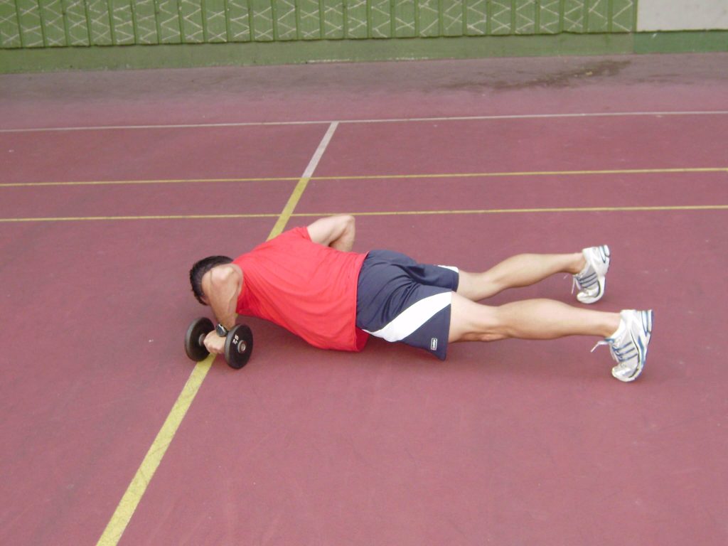 Trening za muškarce na plaži