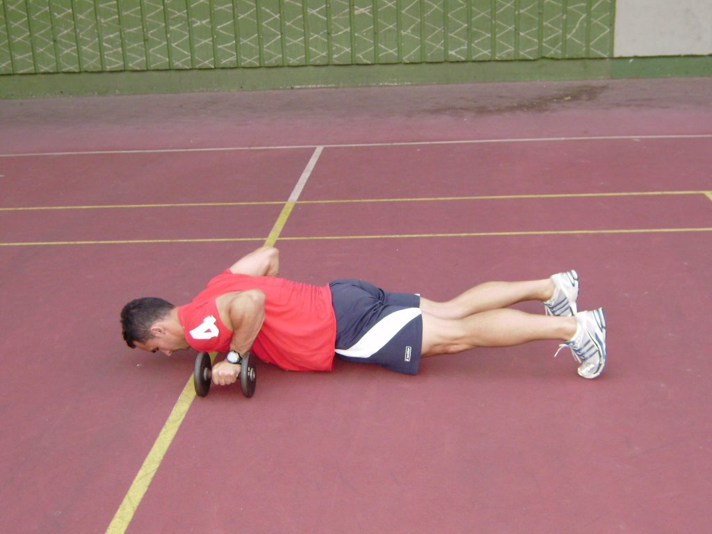 Trening za muškarce na plaži